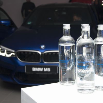 В БУТИКЕ BMW M SERIES