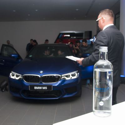 В БУТИКЕ BMW M SERIES